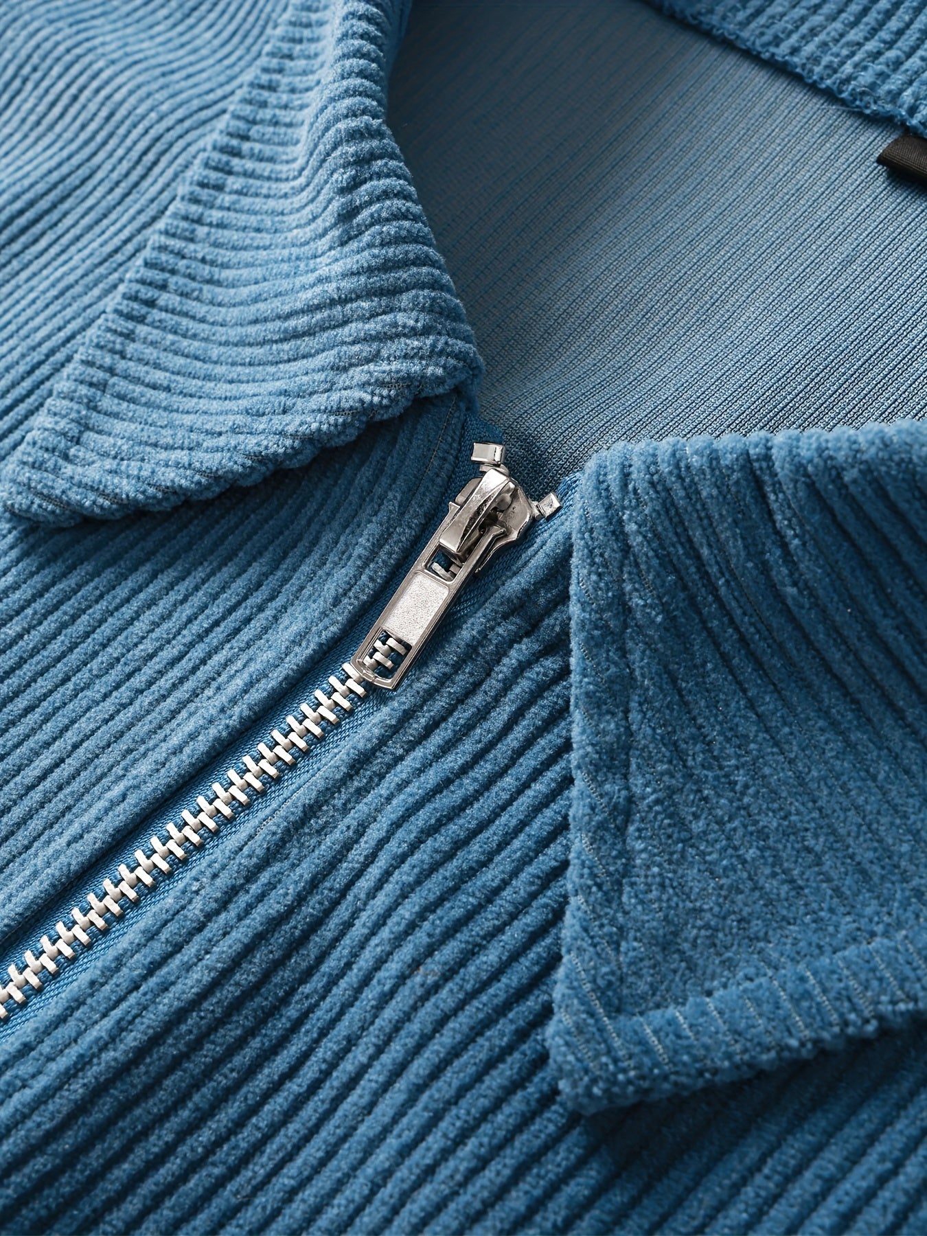 Veste en velours côtelé marron zippée – Style universitaire et casual chic